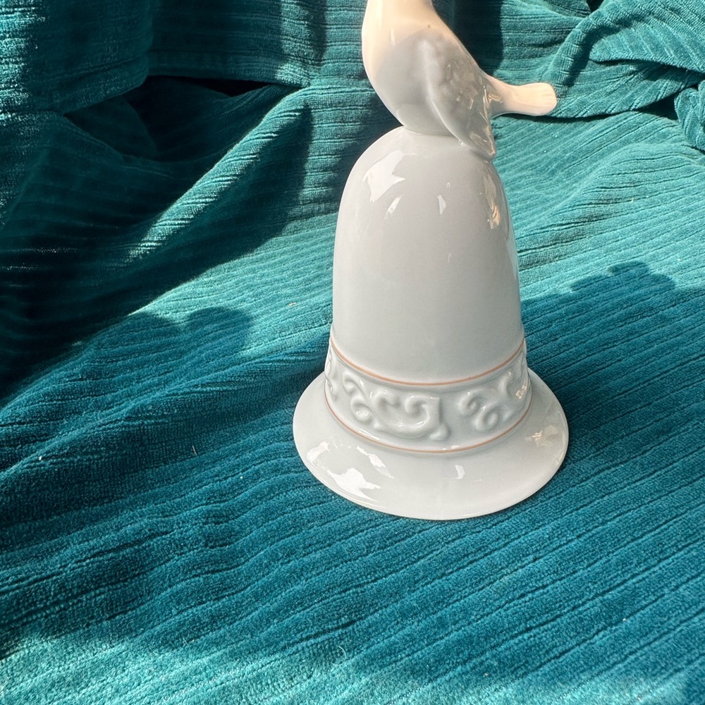 White Ceramic Bell with Bird Accent - Picture 3 of 4